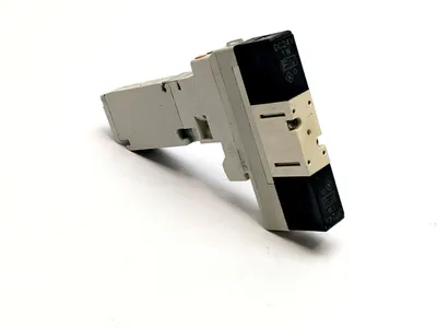 VQC1300N-5 | SMC  Double Solenoid Valve - Used