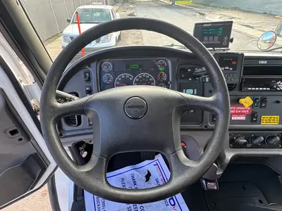 Used 2018 FREIGHTLINER M2 106 Tractors & Trailers Florida US | Truck and Van Outlet #1506268