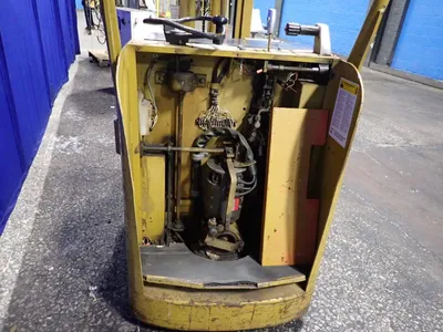 USED YALE ESC030G4S071