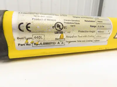 440L-P4J0960YD Guardshield Safety Light Curtain Transmitter/Receiver Set -READ