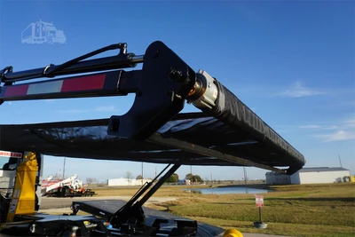Used 2027 ISUZU FVR Hooklifts & Roll-Offs Texas US | Roll Off Truck World #1491763