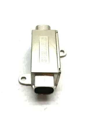 USED SIEMENS SINAMICS COUPLING FOR DRIVE-CLIQ CABLE PROTET. IP67