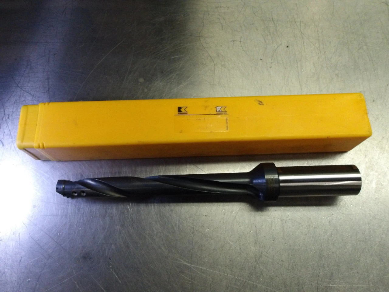 Kennametal 15/16" Coolant Thru Drill 1.250" Shank HTSC0938R8SSF125 (LOC442)