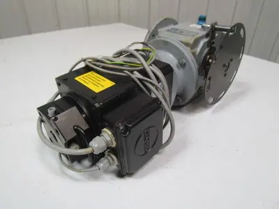 Stober S102VF-0280-PF112-3000 Right Angle Gear reducer w/pF112 Servo Motor