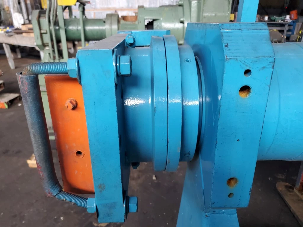 NRM 4 1/2" Rubber Extruder