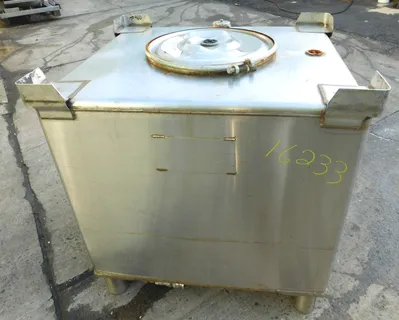 USED 350 GALLON LIQUID TOTE 350 GALLON