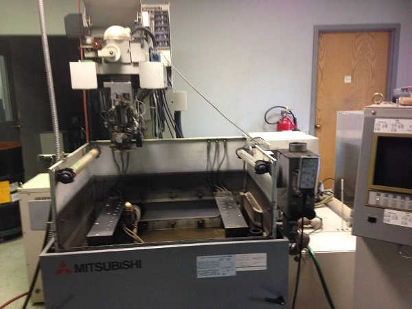 Used 1995 MITSUBISHI CX20 Wire EDM | Two Spade Machinery LLC #508369