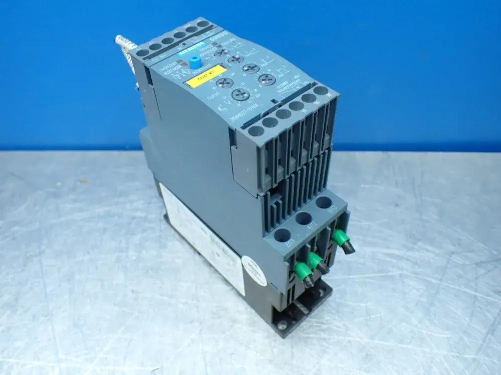 USED SIEMENS 3RW40271BB04