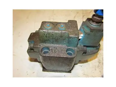 Sperry Vickers XCG-03-1B-30 Reducing Valve Unused