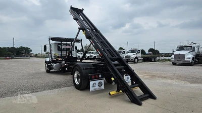 New | in-Stock 2027 MACK MD7 Rolloff Trucks Texas US | Roll Off Truck World #1491899