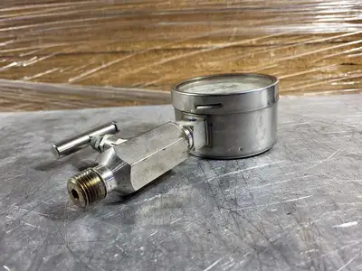 Pressure Gauge w/ Valve