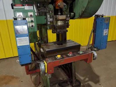 USED L&J 22