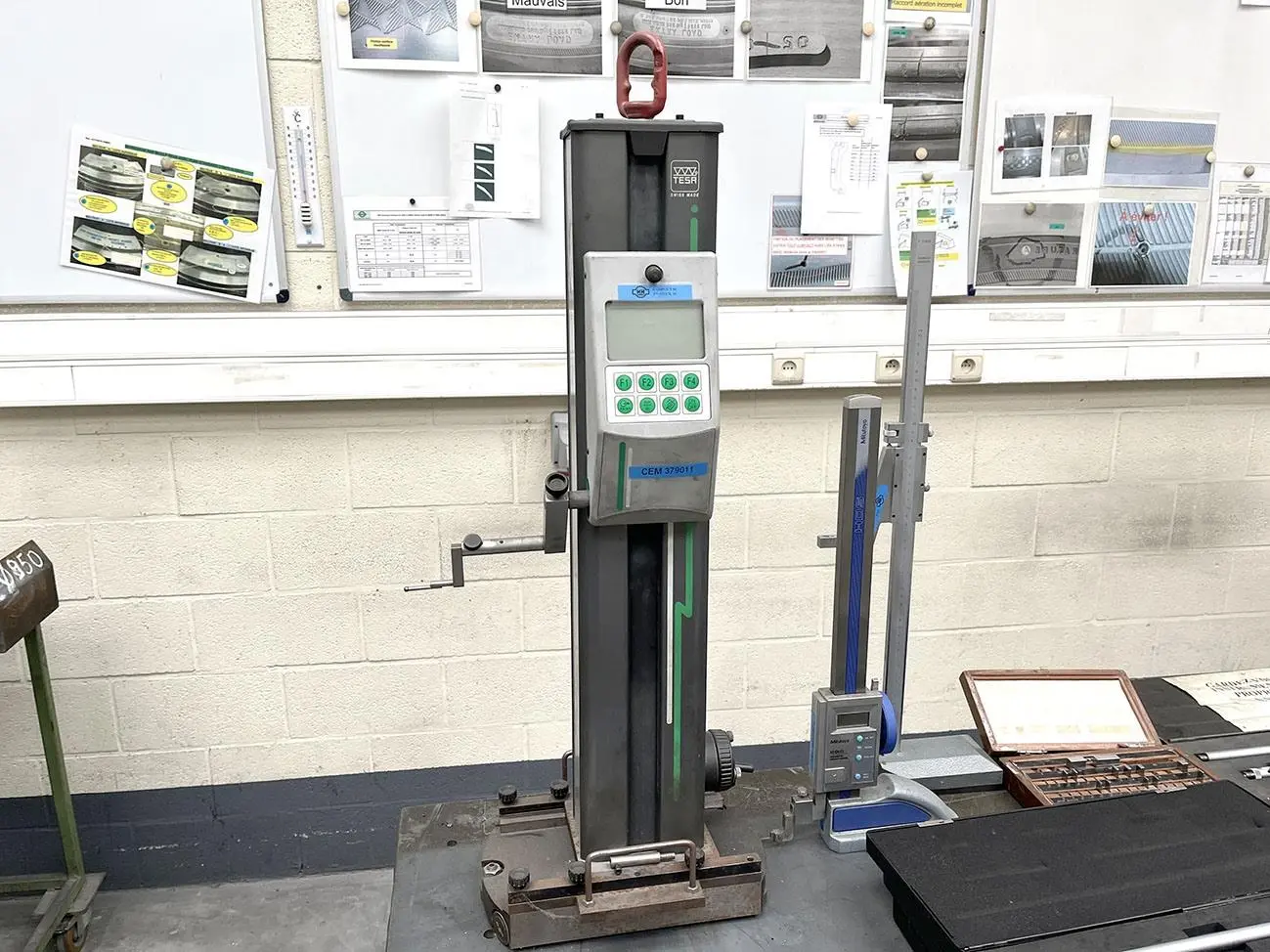 USED BROWN & SHARP TESA HITE 350 DIGITAL HEIGHT GAUGE 007.30041