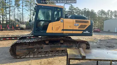 Used 2023 HYUNDAI HX300A LR Crawler Excavators Florida US | National Equipment Dealers #1422321