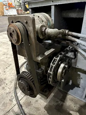 400 TON X 30' DRILCO TRAVELING HEAD HYDRAULIC STRAIGHTENING PRESS: STOCK #24953