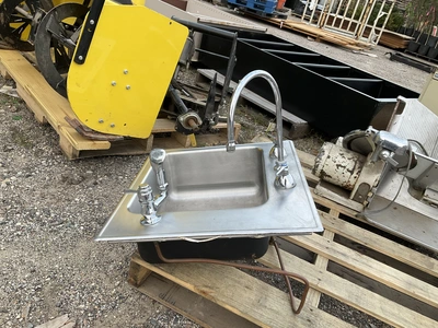 Used _UNKNOWN_ _UNKNOWN_ Sinks Michigan US | Miedema Asset Management Group #1475638
