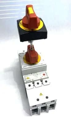 USED EATON MOLDED CASE CIRCUIT BREAKER W/ NZM2-XDV SWITCH ACCESSORY
