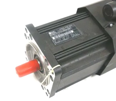 NEW REXROTH MAC090B-2-PD-4-C/110-A-0/WI520LV/S001 SERVO MOTOR 235515