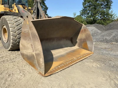 Used 2016 VOLVO L220H Wheel Loaders | Abele Tractor #1342932