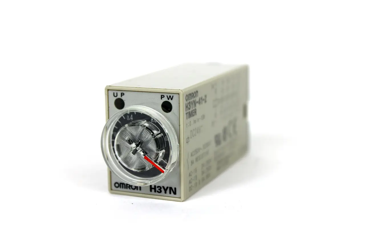 NEW OMRON H3YN-41-Z