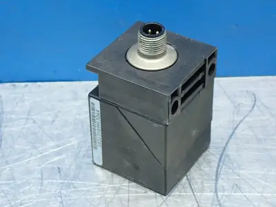 New | in-Stock PEPPERL+FUCH NBB15L2A2CV1 Proximity Sensors Ohio US | HGR 24 #864430