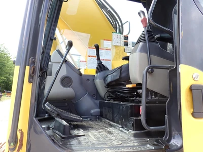 Used 2016 KOMATSU PC228US LC-10 Crawler Excavators Massachusetts US | Brookside Equipment Sales #1422157