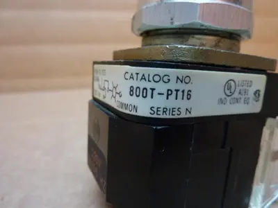 USED ALLEN BRADLEY 800T-PT16 SER N