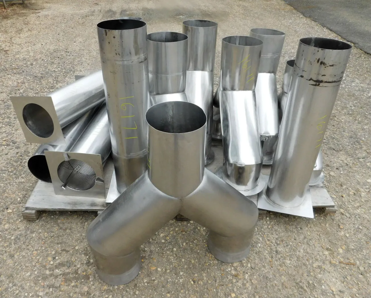 USED STAINLESS STEEL DUCTING 10" DUCT