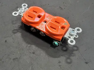 20A 125V Hospital Grade Receptacle Orange IG8300
