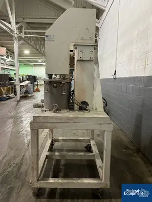 USED Reynolds 5 Gal Reynolds Industries Dual Shaft Vacuum Mixer, Model 5/2