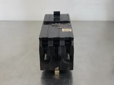 USED SQUARE D Q1390