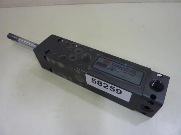 Used BTM CORP RC-1500-90-CCR-THD Clamps Michigan US | Ideal Machinery #945850