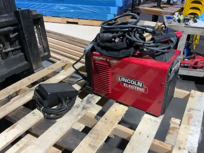Used LINCOLN ELECTRIC SQUARE WAVE® TIG 200 TIG WELDER Tig Welders Michigan US | Miedema Asset Management Group #1424996
