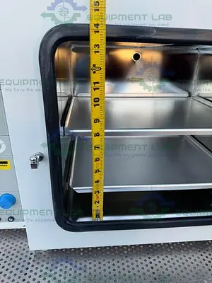 USED THERMO SCIENTIFIC VT 6060 M VACUUM OVEN 200°C, 1.8 CU FT, 120V, MFG 2022