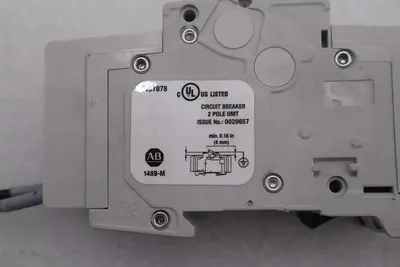 ALLEN-BRADLEY 1489-M2D040 SERIES D CIRCUIT BREAKER 2 POLE UNIT STOCK #K-632A