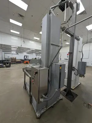 2016 EMPIRE AR300 Spiral Tipable Mixer | Harvest Equipment and Fabrication Inc (4)