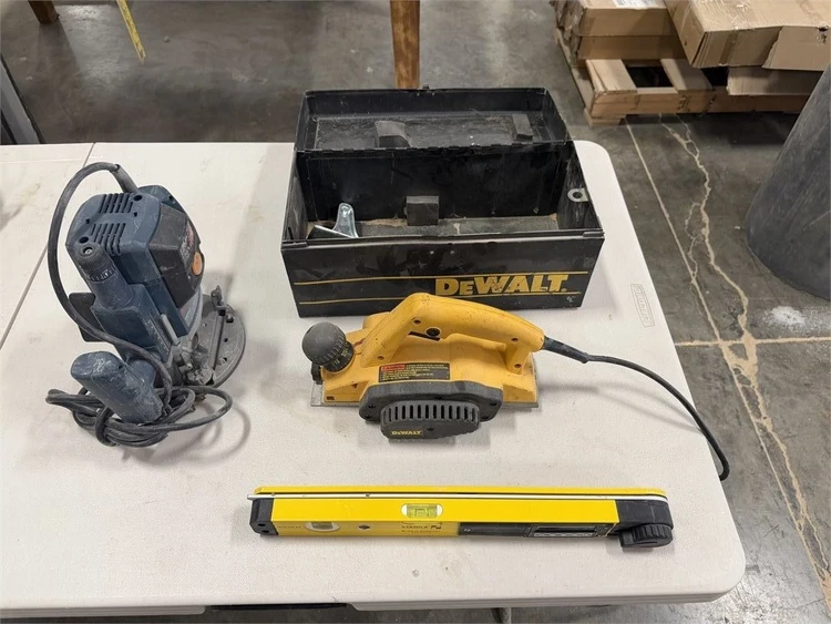 Used DEWALT DW680 Power & Hand Tools (Misc) Oregon US | MachineryMax #1342568