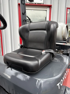 USED 2010 TOYOTA 8FGU32