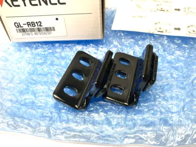 New | in-Stock KEYENCE L-Shape Mounting Brackets for Light Curtains SET OF 2 Light Curtains & Grids Michigan US | Maverick Industrial Sales #1391776
