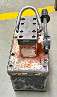CM-3 Electromagnetic Lifting Magnet 2000 LBS Load Capacity