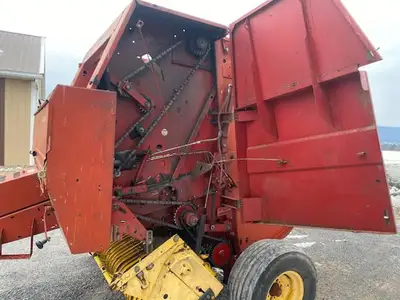 Used NEW HOLLAND 648 Square Bale Carriers Nebraska US | Trustworthy Equipment #1403478