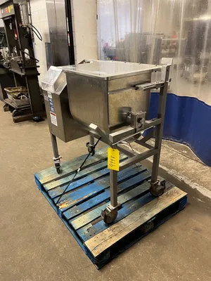 USED DANIELS FOOD EQUIPMENT DMX QUAD 100