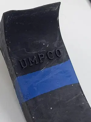 New | in-Stock UMPCO UMPCO WDG 32 SNUG-FIT VIBRATION-DAMPING LOOP CLAMP, ALUMINUM WITH NEOPRENE CUSHION, 1-3/4" ID *NEW* Valves/Fittings | ND Industrial Surplus #1211437