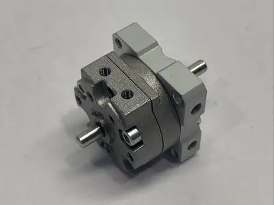 CRBU2W10-90SZ | SMC  Pneumatic Rotary Actuator 90 Degree 10mm Size - Used