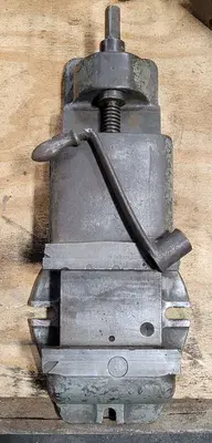 HEAVY DUTY MACHINIST VISE, 8.5IN JAW WIDTH