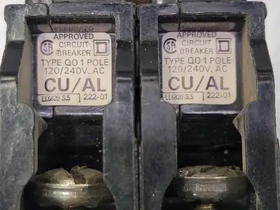 USED SQUARE D QO230