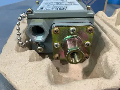 Used SQUARE D GDW5 Pressure Switches Ohio US | HGR 24 #1358594