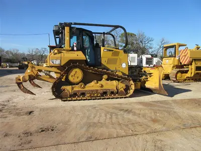 USED 2016 Caterpillar D6N XL
