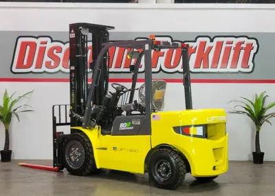 USED 2024 LIFT HERO CPD35