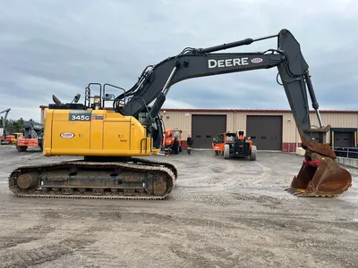 USED 2019 DEERE 345G